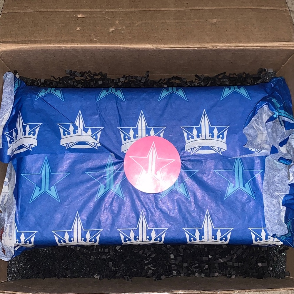 Blue Blood Palette - Jeffree Star Cosmetics